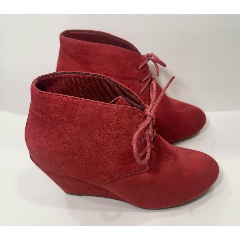 Bella Marie Red Faux Suede Lace-Up Wedge Ankle Booties Size 8.5